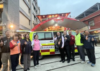 大雅明聖堂募集經費捐贈救護車-中市消防局：感謝信眾及市民義舉溫暖人心