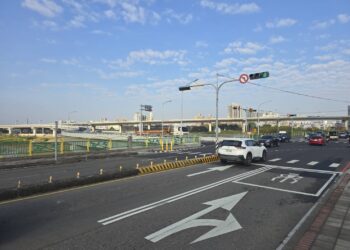台74線大里十九甲北出匝道通車　交通局優化6處路口號誌提升行車效率