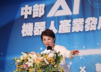 城市競爭力飛向世界！ait處長谷立言赴台中與產業代表交流-盧市長4大優勢轉型「ai機器人之都」籲中央加碼投資