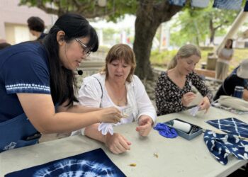 葫蘆墩文化志工「推波助染」-藍染工藝表現台中城市美學