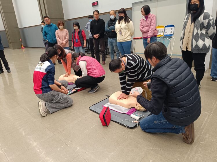 強化公務人員「救命」軟實力-!-中市人事處辦理急救訓練守護市民安全