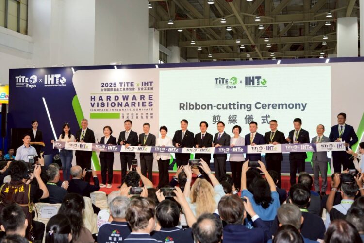 連19季奪四冠！盧市長任內經濟指標全國第一　會展經濟成中台灣成長引擎