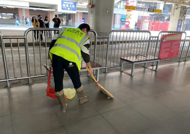 迎接春節旅運高峰-台中車站強化環境整潔與服務量能