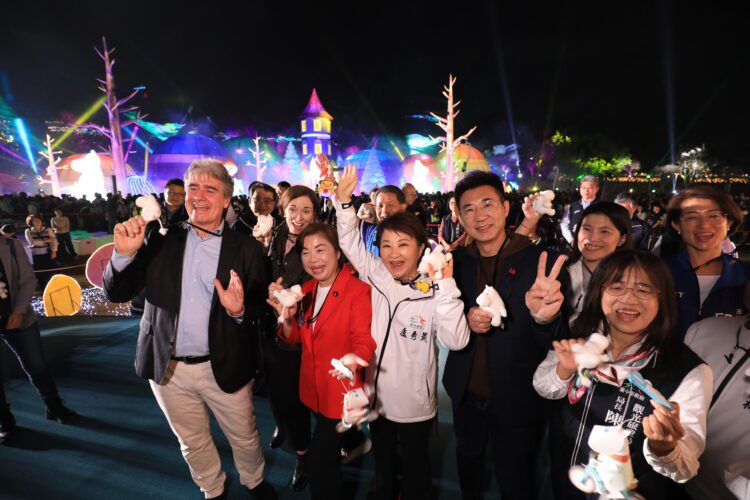 2026中台灣燈會震撼登場!「極光下的姆明谷」點亮台中夜空-盧市長:邀全民走春賞燈遇見幸福