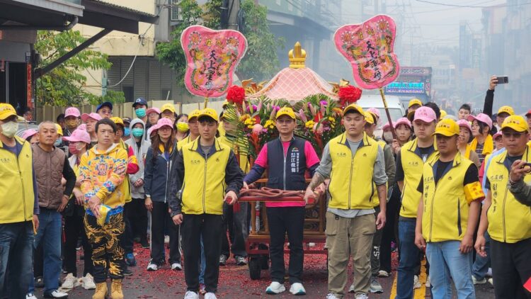 新社九庄媽大年初四熱力全開-凌晨四點集合遊庄遶境