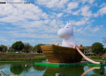 一秒飛歐洲！連假夢幻收尾-網上瘋傳：中台灣燈會「姆明谷」宛如歐洲童話小鎮