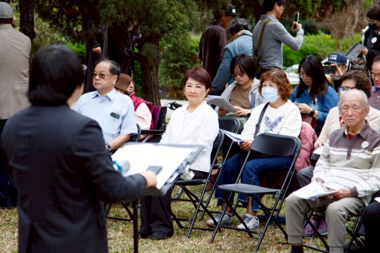 任內8度出席「基督長老教會台中公義行動教會二二八紀念禮拜」-盧市長率市府團隊出席致意：讓台灣在團結中前行