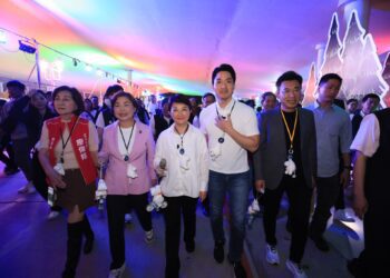 創歷史新高！盧市長偕蔣市長逛中台灣燈會-台中、台北「雙城連線行銷」朝650萬參觀人次邁進