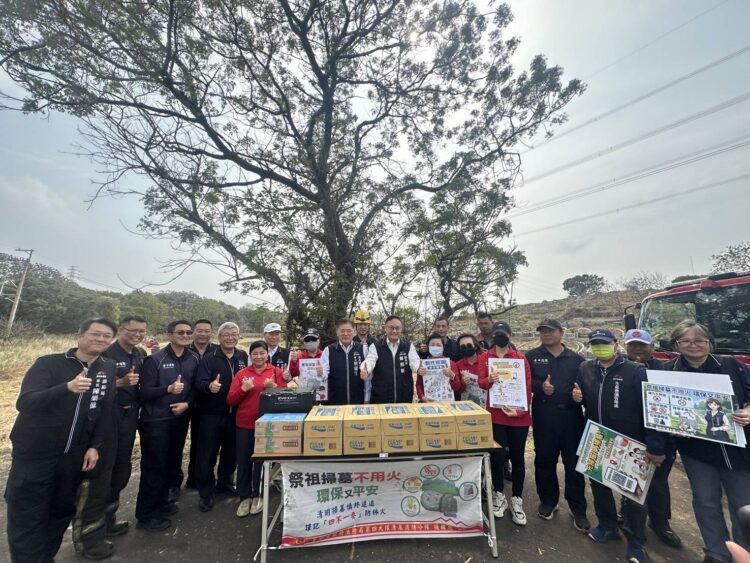 體恤打火弟兄辛勞！鄭副市長慰問清明公墓駐點警義消-籲市民落實「四不一要」