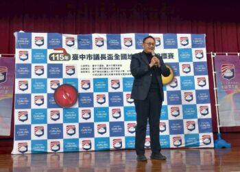 台中首屆議長盃冰壺賽！15隊、近70高手激戰　「冰上西洋棋」掀跨世代體壇熱潮