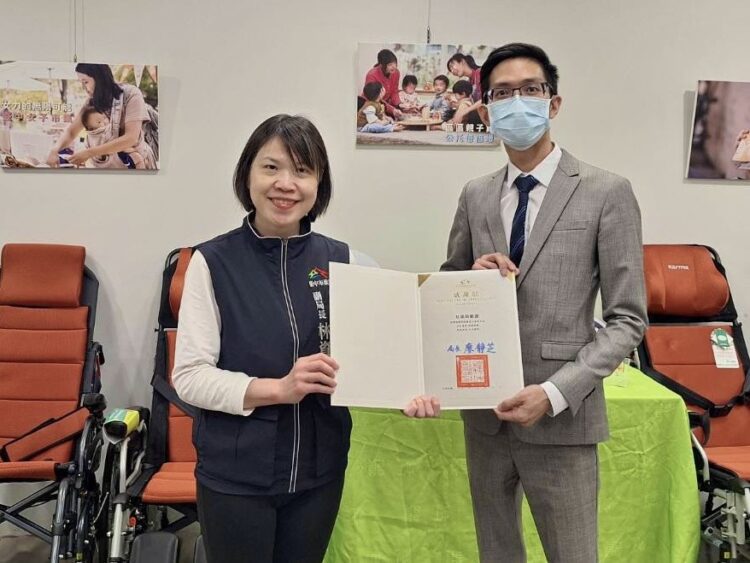 助台中弱勢市民聽見愛-業者攜手捐百萬助聽器