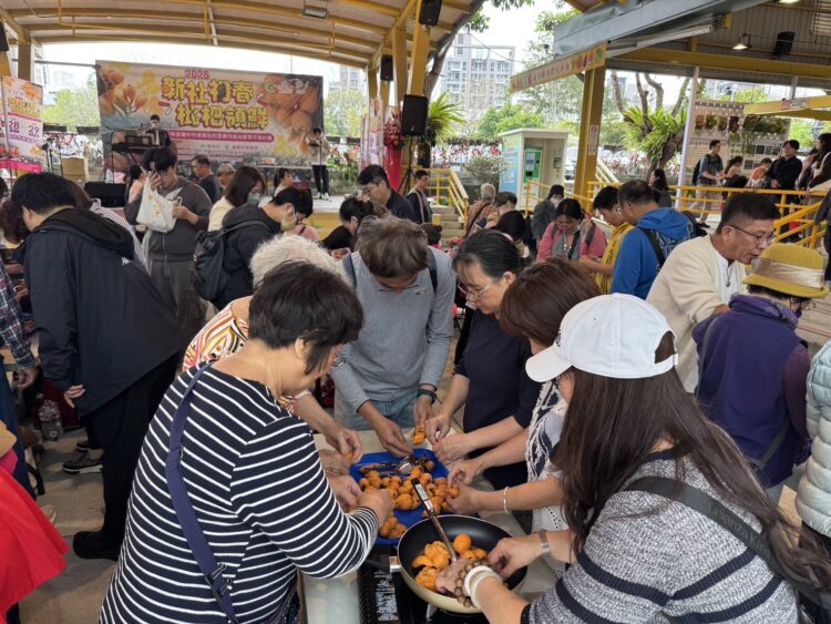 中市優質枇杷、茂谷柑北上行銷 希望廣場登場吸引民眾選購在地黃金農產