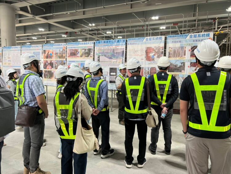 中市「7轉7接」成區域典範-彰化縣府參訪台中轉運中心促進中台灣共好