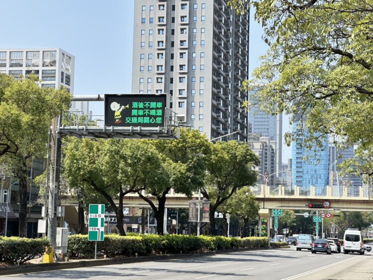 清明連假交通整備到位!中市府推「台中交通網app」掌握路況-分流行車更順暢