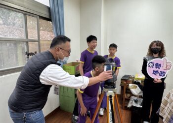 東勢地政結合石虎保育ai動漫-校園推廣地籍重測觀念