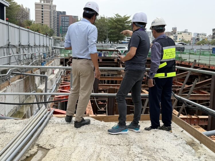 營建工地違法排水致綠川水質變色-中市府跨局處稽查取締
