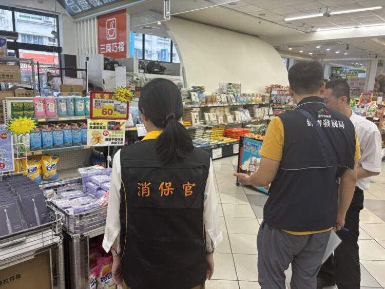 主動稽查喝止哄抬！-中市府啟動市售塑膠袋聯合稽查