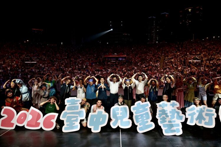台中兒藝節超有戲!紙風車《三國奇遇》圓滿戶外劇場翻玩經典-上萬觀眾同歡