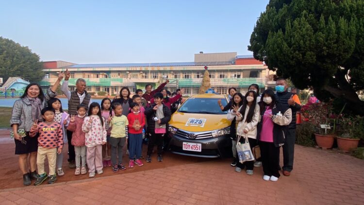 陪孩子長大的公車!中市小黃公車服務遍及68所學校-守護偏鄉安全通學路