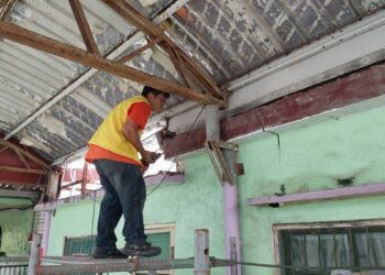 影音/田尾警發掘經濟困頓弱勢家庭　所長刻不容緩結合慈善團體修繕房屋