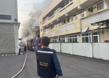 西屯區工業區三路工廠火警-中市府：火勢已撲滅、空氣品質回復正常