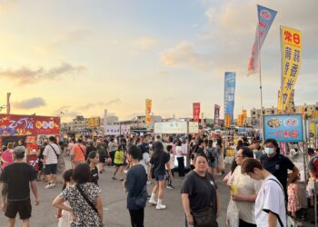 1張變2張再加碼！台中海線夜市百攤狂送　吃喝玩樂通通有優惠