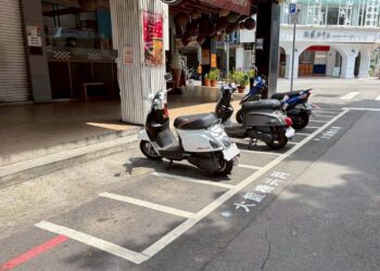 適車適所！中市5/1起熱門商圈試辦大重機共用路邊機車格-比照機車費率