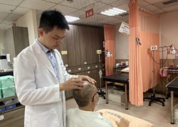 婦女壓力大睡不好、脾氣暴躁　求助員榮中醫針灸加藥物調理患者一覺到天亮