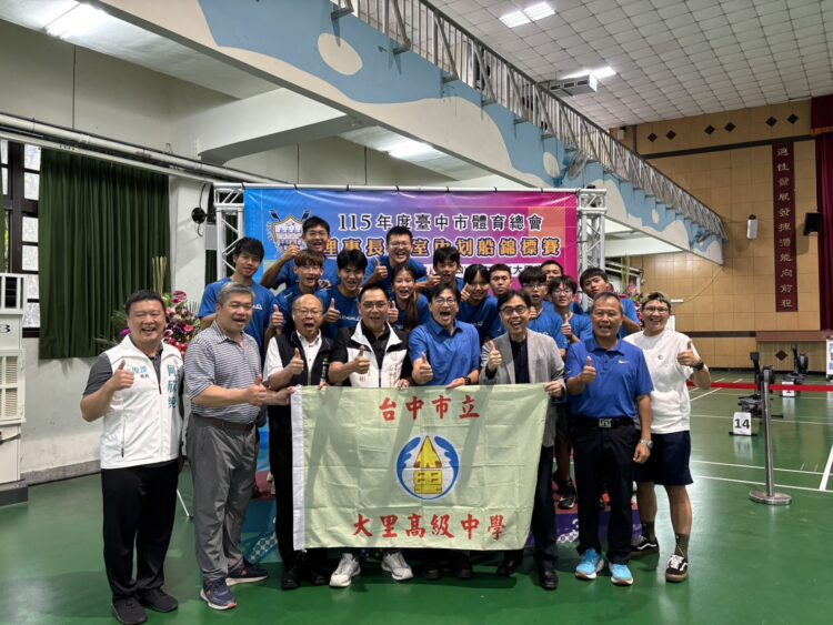 陸上也能飆槳！台中理事長盃室內划船賽登場　高手齊聚大里高中對決