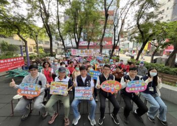 梅雨季來臨強化孳生源清除-中市環保局攜手市民共同防治登革熱