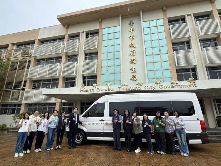 護眼專車進校園！中市攜手民間強化幼童視力篩檢　守護學齡前視力健康