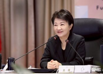 溫馨迎接母親節-德芙蘭國小奪冠添喜訊、美村園區啟動老照片徵集-盧市長：多陪媽媽、關心健康