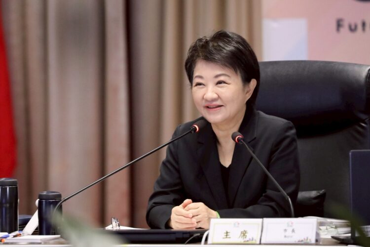 溫馨迎接母親節-德芙蘭國小奪冠添喜訊、美村園區啟動老照片徵集-盧市長：多陪媽媽、關心健康