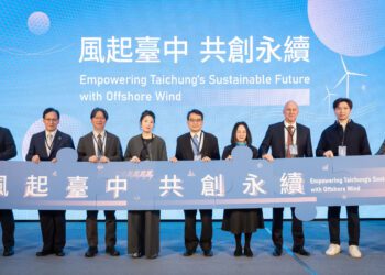 產官學攜手培育綠能人才-中市見證渢妙風場與東海、逢甲簽署產學合作mou