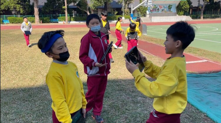 中市數位教育閃耀國際！翁子、華龍國小分別榮獲google與apple國際認證