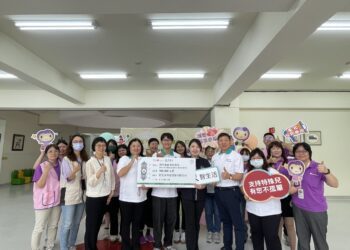 智生活捐30萬助早療　中市社會局攜手優化友善療育空間