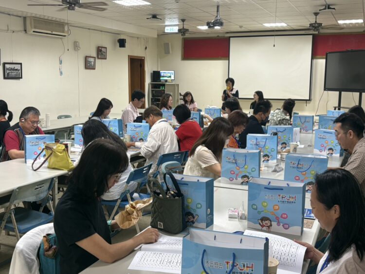 中市本土語文卡拉ok歌唱賽熱情登場-304名師生齊聚唱響母語文化