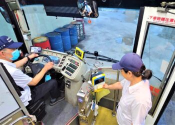 公車駕駛守護不適學生等救護 民眾來信尋找中市「暖心英雄」