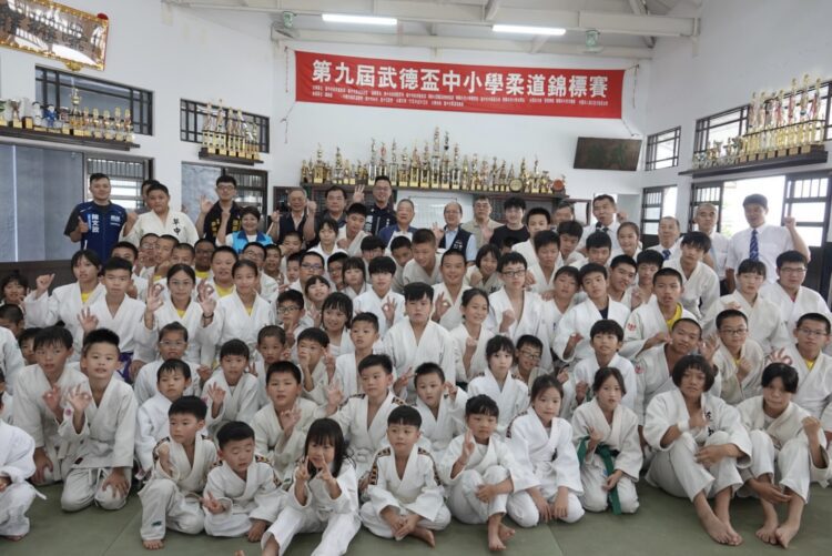 第九屆武德盃柔道賽台中登場!-逾200名小將同場競技-4歲萌娃初試身手成焦點