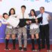 市長獎創意pose大集合!公主抱、極限後仰輪番上陣-盧市長照單全收、現場笑聲不斷