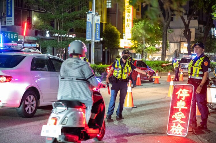北中南串連掃蕩毒駕！中市警動員500名警力鐵腕執法-鄭副市長慰勉第一線同仁