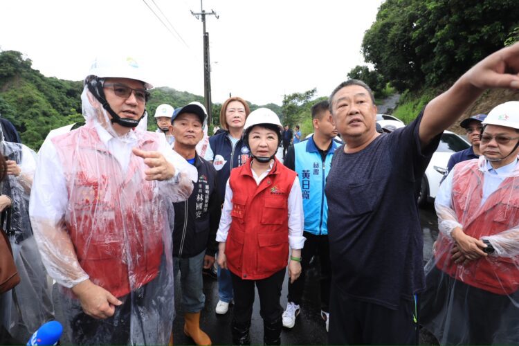 霧峰暗坑巷復建工程完工-盧市長視察肯定提升防災韌性