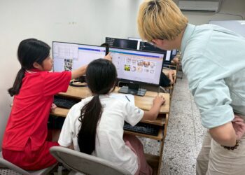 玩轉AI新世代! 家扶讓孩子接觸最前線的科技應用