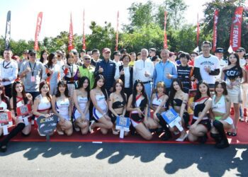 2025 第四屆彰化國際賽車節　二位賽車手一同表演及兒童滑步車趣味競賽