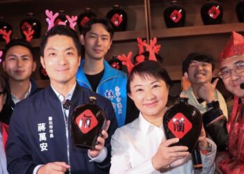 展現政壇新風貌 盧秀燕、蔣萬安「一張合照」網動容:藍營有希望了