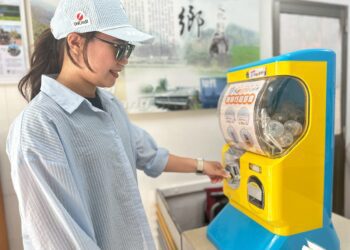 台灣觀光代言人「喔熊組長」又有新造型 跑水求財線帶回花旗木鐵道喔熊