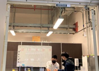 旅客遺落珍貴祖母綠墜飾　中捷協尋2分鐘後物歸原主