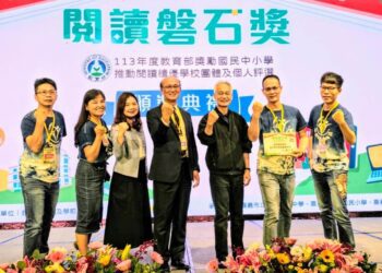 促進學校與社區閱讀連結　中市近5成學校設「共讀站」