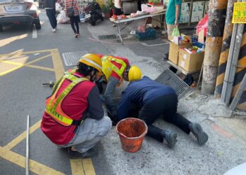 中市太平區清潔隊暖心行動　幫長者尋回假牙、助失智長者回家