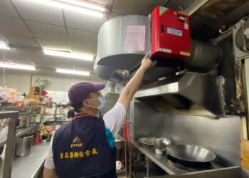 中市食安處查核餐飲油煙防制設備　15家未依規裝設已移請環保局續辦